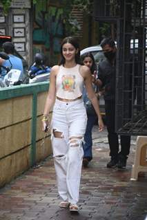  Ananya Panday snapped promoting their upcoming film Liger in Bandra