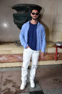 Aayush Sharma spotted promoting Chumma Chumma song at Radio City in Bandra