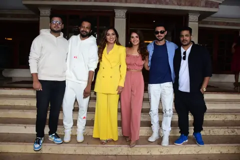 Aayush Sharma, Shakti Mohan, Neeti Mohan Nakash Azizul, Abhishek, Amol spotted promoting Chumma Chumma song at Radio City in Bandra