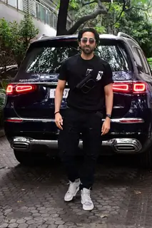 Ayushmann Khurrana snapped in Santacruz 