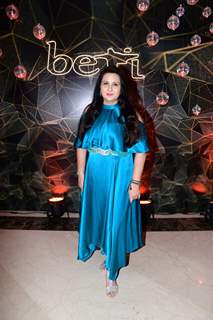 Poonam Dhillon clicked at the Beti Fashion Show