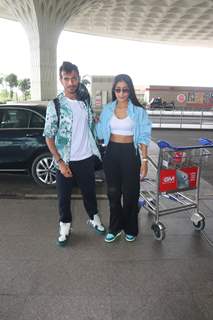 Yuzvendra Chahal, Dhanashree Verma spotted at the Mumbai airport