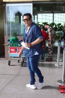 Govinda snapped at the Mumbai airport 