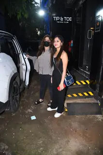 Jannat Zubair Rahmani spotted wit her mother in Juhu