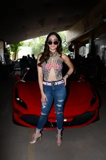 Khushali Kumar clicked at Mere Dil Gaaye Ja Song launch 