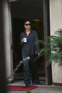 Kareena Kapoor spotted in Bandra