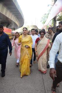 Kajol and Revathi clicked at Lalbaugcha Raja to seek blessings 