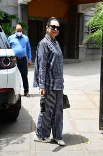 Karisma Kapoor spotted in Bandra