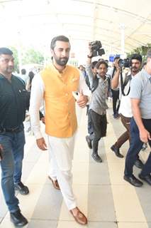 Ranbir Kpaoor spotted at the Mumbai airport