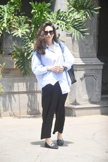 Karisma Kapoor spotted in Bandra