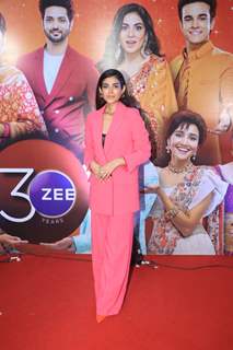 Aakanksha Singh clicked at the Zee Rishtey Awards 2022