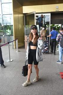 Kriti Kharbanda spotted at the Mumbai airport