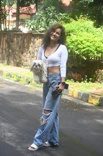 Aisha Sharma spotted with her pet in Bandra