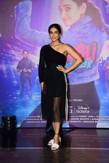 Aakanksha Singh wore a black one shoulder dress to the screening of Babli Bouncer