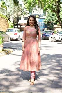 Trisha Krishnan snapped at the Ponniyin Selvan 1 press conference in a pink anarkali set