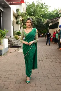 Nora Fatehi snapped on the set of  Jhalak Dikhhla Jaa 10 