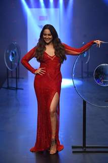 Sonakshi Sinha clicked at the Bombay Times Fashion Week 2022