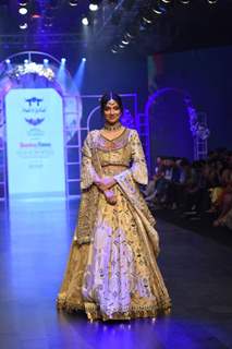 Divya Khosla Kumar looked royal as she graced the ramp at the Bombay Times Fashion Week