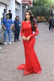 Nora Fatehi snapped on the set of  Jhalak Dikhhla Jaa 10