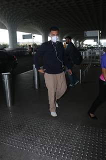 Anand Ahuja snapped at the Mumbai airport