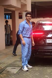 Kartik Aaryan spotted in the city 