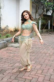 Rubina Dilaik is soaring the temperatures with her look on Jhalak Dikhhla Jaa