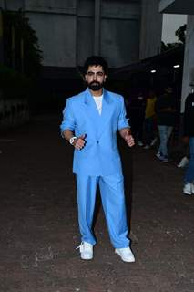Harrdy Sandhu looked dashing in a powder blue suit on the sets of Jhalak Dikhhla Jaa