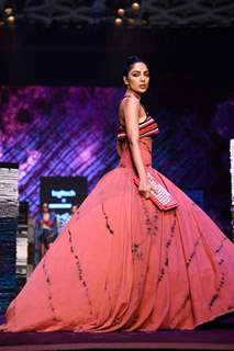 Sobhita Dhulipala ramp walk for Lakme Fashion Week 2022 