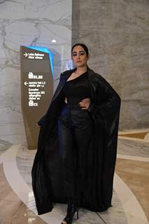 Jonita Gandhi clicked at Lakme Fashion Week 2022 