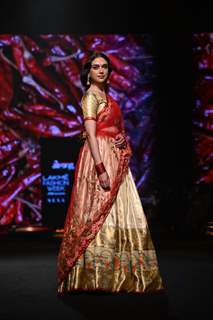 Aditi Rao Hydari ramp walk as showstoppers on Day 4 of the Lakme Fashion Week 2022