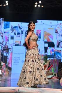 Mouni Roy ramp walk as showstoppers on Day 4 of the Lakme Fashion Week 2022