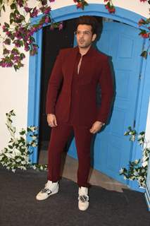 Karan kundrra spotted promoting his latest song 'Inni Si Gal' in Andheri 
