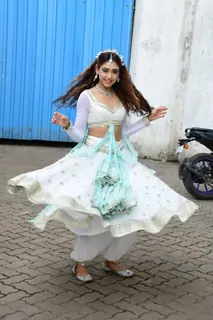 Niti Taylor spotted on the set of Jhalak Dikhlaa Jaa 10 