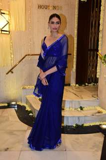 Athiya Shetty exuded royalty in a royal blue saree at Manish Malhotra's Diwali Party