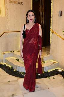 Karisma Kapoor raised the hotness quotient in a maroon saree at Manish Malhotra's Diwali Party