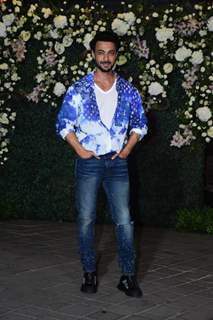 Birtthday boy Aayush Sharma looked handsome in a printed shirt and denim pants at his birthday party