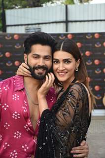 Varun Dhawan and Kriti Sanon spotted promoting their upcoming film Bhediya  