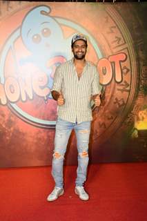 Vicky Kaushal attended the screening of Phone Bhoot in a striped shirt and ripped denims