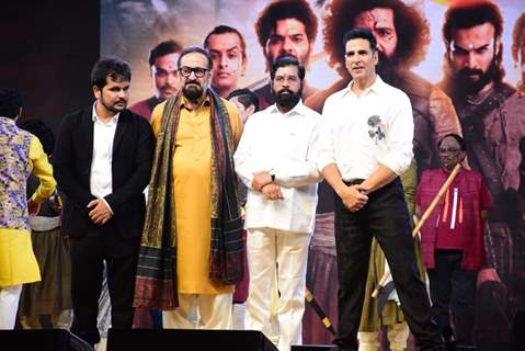 Akshay Kumar, Eknath Shinde and Mahesh Manjrekar attend the announcement of the film Veer Daudale Saat