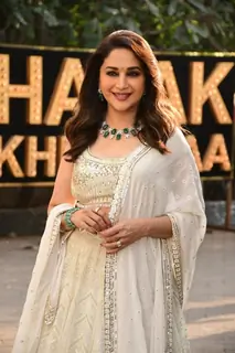 Madhuri Dixit spotted on the set of Jhalak Dikhhla Jaa 10 