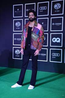 Ranveer Singh made heads turn with his usual fashion statements, in a non- formal suit with a dragon motif on the pants. Photo