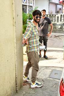 Shahid Kapoor spotted in Bandra