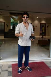  Himansh Kohli spotted at T-Series office in Andheri 