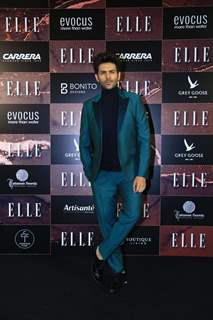 Kartik Aaryan looked dapper in a turquoise blazer set at the Elle Beauty Awards