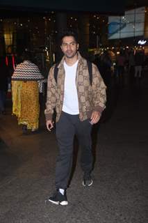 Varun Dhawan snapped at the airport 
