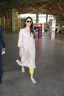 Kiara Advani spotted at the Mumbai airport
