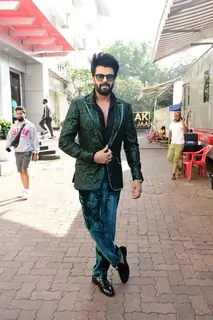 Maniesh Paul spotted on the set of Jhalak Dikhhla Jaa 10 