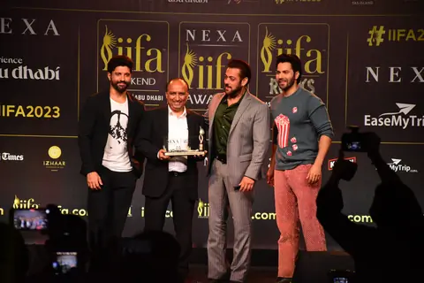 Farhan Akhtar, Varun Dhawan and Salman Khan 