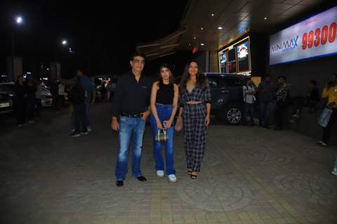 Krishan Kumar, Tishaa Kumar, Tanya Singh