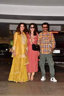 Maheep Kapoor and Sanjay Kapoor spotted at Janhvi kapoor's new house 